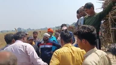 Basti ब्रेकिंग....

मुंडेरवा मिल के कल्याणपुर ए गन्ना क्रय केंद्र पर गन्ना चोरी करते हुए पकड़े गए काटा बाबू ...
@viral