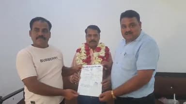 झांसी: एक उम्मीद जन कल्याण सेवा समिति ने झांसी मण्डल के मीडिया प्रभारी का स्थानीय होटल में किया सम्मान