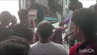 लखीसराय: किऊल आउटर सिग्नल के पास चलती ट्रेन में चढ़ने के दौरान गिरा युवक, हुआ जख्मी