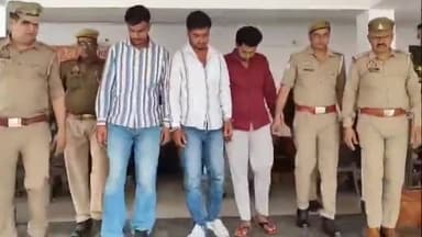 धनौरा: भानपुर रेलवे फाटक के पास चैकिंग के दौरान गजरौला पुलिस ने तीन युवकों को तमंचे के साथ गिरफ्तार किया