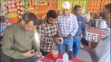 हज़ारीबाग: हजारीबाग में खाद्य सामग्री में मिलावट के खिलाफ सख्त कार्रवाई, कई दुकानों पर छापेमारी की गई