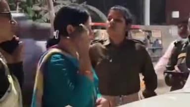 मुशहरी: स्टेशन रोड पर वृद्ध महिला का अर्धनग्न शव मिला, पुलिस कर रही जाँच