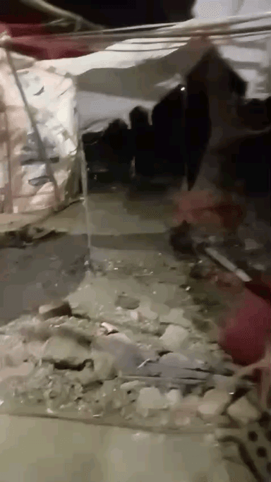 क्या गरीब के पेट पर लात मारना उचित है?
#delhipolice #cmdelhi