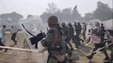 अमरोहा: अमरोहा में होली के त्योहार और रमजान महीने के जुम्मा से पहले पुलिस ने किया दंगा नियंत्रण अभ्यास