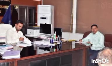 मेदिनीनगर (डालटनगंज): पलामू उपायुक्त ने समाहरणालय में कृषि, पशुपालन और सहकारिता विभाग की योजनाओं की समीक्षा बैठक की