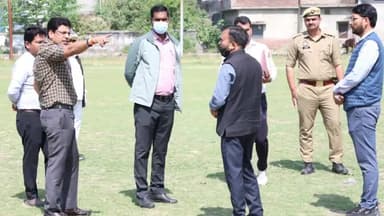 रामपुर: बुधवार को जिलाधिकारी जोगेन्द्र सिंह ने महात्मा गांधी स्टेडियम का किया निरीक्षण