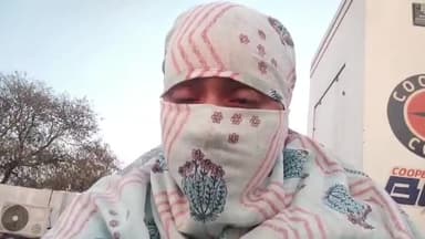 मिलक: शादी का झांसा देकर यौन शोषण के केस की जांच क्राइम ब्रांच से कराने की मांग को लेकर पीड़िता ने एसपी से की