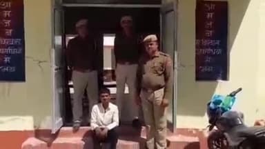 पीपलदा: अयाना पुलिस ने मांगरोल मार्ग पर गश्त के दौरान अवैध देशी शराब के 51 पव्वों के साथ आरोपी को किया गिरफ्तार