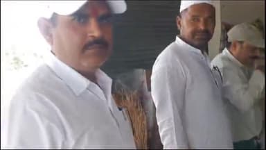 अमरोहा: अमरोहा में होली से पहले खाद्य विभाग की सख्ती, शहर से 46 नमूनों को जांच के लिए भेजा, बड़े होटलों पर भी नजर