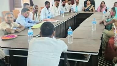 बिश्रामपुर: बघमनवा पंचायत सचिवालय में ग्रामसभा का आयोजन, सरकार की योजनाओं की जानकारी दी गई