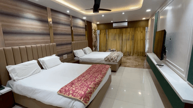 Luxury Family Rooom #hotel#room #viral