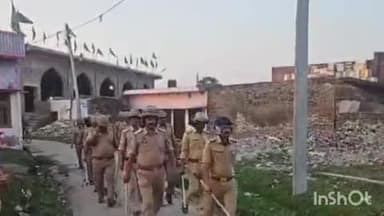 निघासन: होली और रमजान के त्यौहार को लेकर पुलिस प्रशासन अलर्ट, मझगई थाना एसएचओ ने पैदल भ्रमण कर सुरक्षा व्यवस्था का लिया जायजा