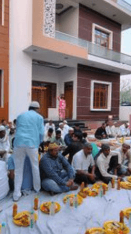 मोहनलालगंज: गोसाईगंज में हिंदू-मुस्लिम एकता की मिसाल, हिंदू परिवार ने कराया रोजा इफ्तार और होली की बधाई भी दी