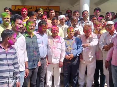 उदवंत नगर: प्रखंड सह अंचल कार्यालय उदवंतनगर में होली मिलन समारोह का आयोजन हुआ