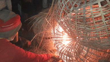 प्रतापगंज: प्रतापगंज में होलिका दहन का उत्सव मनाया गया