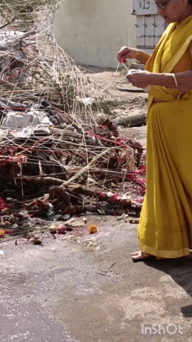 भरतपुर: भरतपुर में धूमधाम से मनाया जा रहा है होली का पर्व, चौराहे पर की जा रही है पूजा-अर्चना