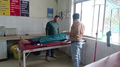 बदायूं: कौलियाई गांव के पास तेज रफ्तार बाइक की टक्कर से महिला गंभीर घायल, इलाज के लिए जिला अस्पताल में भर्ती