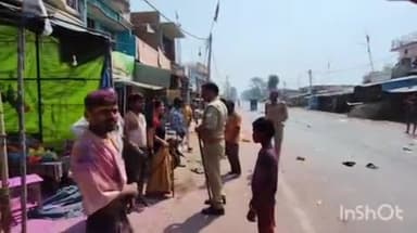 बलरामपुर: कोतवाली देहात क्षेत्र के हरिहरगंज बाजार में होली खेलने के दौरान जमकर हुई मारपीट की सूचना पर पहुंची पुलिस टीम