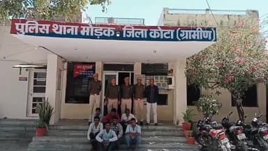 रामगंजमण्डी: मोड़क पुलिस ने एरिया डोमिनेश अभियान के तहत अलग-अलग स्थानों से 15 आरोपियों को किया गिरफ्तार