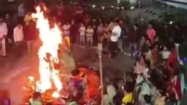 पचपहाड़: भवानीमंडी में हर्षोल्लास के साथ मनाया गया होली का पर्व, दर्जनों स्थानों पर हुआ होलिका दहन
