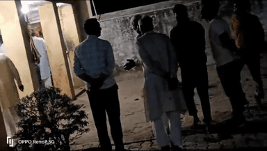 मेरठ: इचौली क्षेत्र में मंदिर के ताले तोड़कर कीमती सामान और दान पात्र से नकदी ले उड़े शातिर चोर, पुलिस तलाश में जुटी