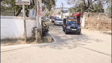 भदोही: भदोही शहर में होली और नमाज को लेकर पुलिस प्रशासन रहा एलर्ट, मुस्लिम बाहुल्य इलाकों में हुआ फ्लैग मार्च