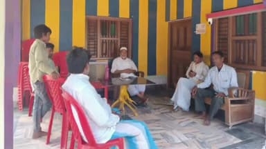 कोचाधामन: कठामठा में विधायक मो. इजहार अशफी ने जनता दरबार लगाकर लोगों की समस्याएं सुनीं