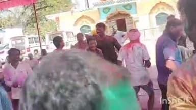 ब्यौहारी: ब्यौहारी थाना परिसर में पुलिसकर्मियों ने मनाई होली, थाना प्रभारी रहे मौजूद