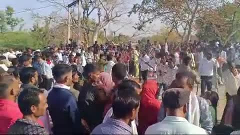 सराड़ा उप खण्ड के सबसे प्रसिद्ध होली हर वर्ष की तरह इस वर्ष भी बारह फलो द्वारा जलाए जानी वाली होली पाल सराड़ा