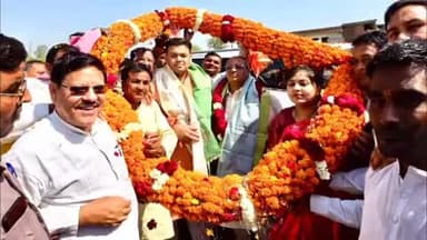 खुर्जा: पूर्व सांसद व मंत्री राजवीर सिंह राजू भैया और मंत्री संदीप सिंह का कैलाश हॉस्पिटल के पास विधायक ने किया स्वागत