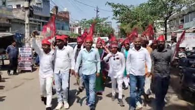 बस्ती: पूर्व सांसद फूलन देवी पर अभद्र टिप्पणी से रोष, बस्ती जनपद में निषाद पार्टी ने डीएम के माध्यम से सीएम को भेजा ज्ञापन