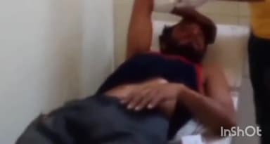 कुरवाई: सिरोंज रोड पर अनियंत्रित मोटरसाइकिल पेड़ से टकराई, चालक घायल