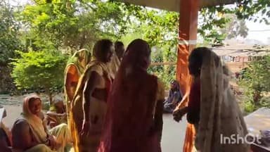 खकनार: घाघरला में फगवे की धुन गूंजी, आदिवासी महिलाओं ने मनाया होली महोत्सव