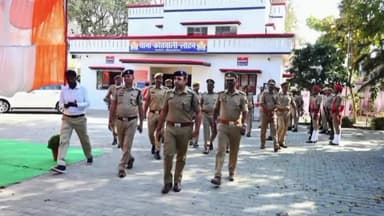डुमरियागंज: पुलिस अधीक्षक ने थाना लोटन का किया वार्षिक निरीक्षण, प्रहरियों के साथ की गोष्ठी और दिए आवश्यक निर्देश