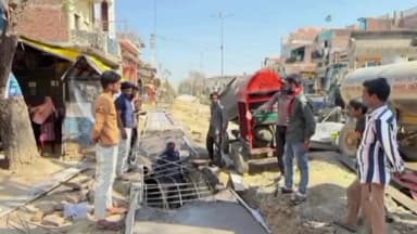 डुमरियागंज: नगर पंचायत अध्यक्ष ने बढ़नी चाफा नगर के मुख्य बाजार में चल रहे नाला निर्माण कार्य का निरीक्षण कर आवश्यक दिशा-निर्देश दिए