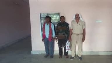 लखीसराय: कैंदी और महासोनी गांव से उत्पाद पुलिस ने महुआ शराब के साथ दो तस्करों को किया गिरफ्तार