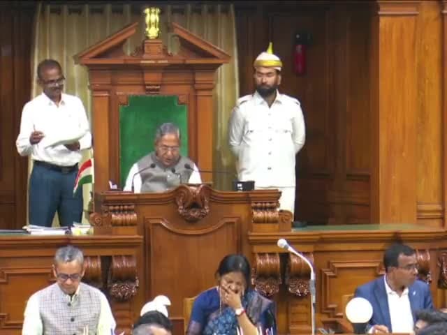 किशनगंज सदर के माननीय विधायक इजहारूल हुसैन, आज बिहार विधानसभा में बजट सत्र दौरान पोठिया प्रखंड अन्तर्गत फाला पंचायत में बड़ापोखड़ गांव से डंगीपाड़ा तक पक्की सड़क निर्माण कार्य करवाने की मांग सरकार से की!

#Pothia #Kishanganj #Bihar
