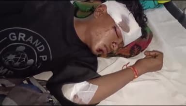 बांसवाड़ा: तेजपुर गांव के पास बाइक को अज्ञात वाहन ने मारी टक्कर, दो युवकों को लगी चोट, एमजी अस्पताल में उपचार जारी