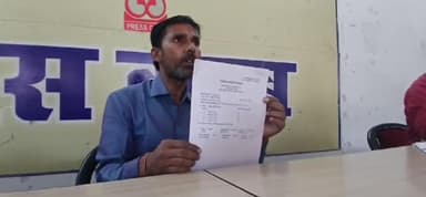 गोरखपुर: जर्नलिस्ट प्रेस क्लब में थाना नेबुआ नौरंगिया निवासी ने अपने सगे 2 भाइयों पर धोखे से जमीन बैनामा करने का लगाया आरोप