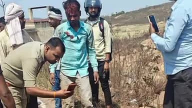 कर्वी: चित्रकूट मानिकपुर काली घाटी में बाइक सवार अनियंत्रित होकर गिरा, सीएचसी में भर्ती