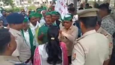 सिराथू: सिराथू रेलवे स्टेशन पर भारतीय किसान यूनियन कार्यकर्ताओं का हंगामा, मांगे ना पूरी होने पर पटरी पर होंगे किसान- जिलाध्यक्ष