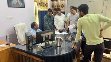 राजाखेड़ा: राजाखेड़ा विद्युत कार्यालय में रिकवरी कैंप का आयोजन, बिजली बिलों में सुधार कर समस्याओं का किया निस्तारण