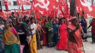 खगड़िया: 17 सूत्री मांगों के साथ डीएम को ज्ञापन सौंपा, गरीबों को 5 डिसमिल जमीन देने की मांग