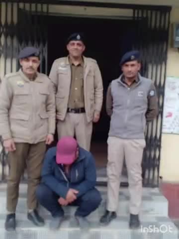 जांगला: पुलिस उपमंडल रोहडू की विशेष टीम ने देवीधार पुल के समीप एक व्यक्ति से 460 ग्राम चरस की बरामदगी की