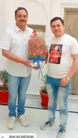 हैदर अली एक्टर की तरफ से अपने बड़े भाई,वरिष्ठ सपा नेता,समाजसेवी,💓 अरविन्द वशिष्ठ ❤️जी को उनके जन्मदिन मुबरकबाद देता हू।