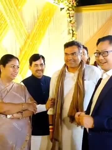 तुम दोनों जमीन पर लड़ोगे मरोगे एक दूसरे का खून बहाओगे....कुत्तों की तरह झगड़ोंगे..... वह दोनों मिलकर सेवइयां खाएंगे....