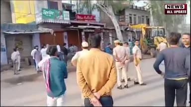 करौली नगर परिषद में यात्रियों केला देवी में भीड़भाड़ के कारण दुकानदारों की तीनों को हटाया जा रहा है@#Rinku-Saini -85