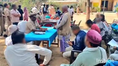 नानपारा: मटेरा थाने में थाना समाधान दिवस का हुआ आयोजन, फरियादियों की सुनी गई समस्याएं