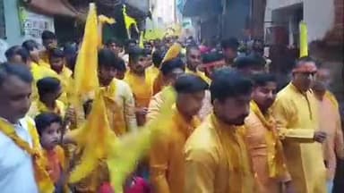 परवलपुर में मथुरासिनी महोत्सव की शोभायात्रा निकाली गई