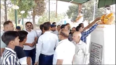 हरदोई: शहीद उद्यान में संयुक्त अधिवक्ता परिषद ने मनाया क्रांतिकारी सरदार भगत सिंह और सुखदेव राजगुरु का बलिदान दिवस